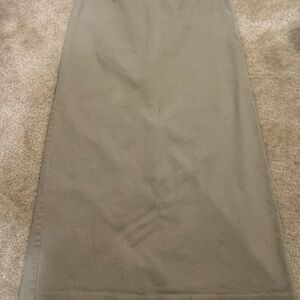 Size 8 Ann Taylor Classic neutral taupe stretch midi Pencil Skirt